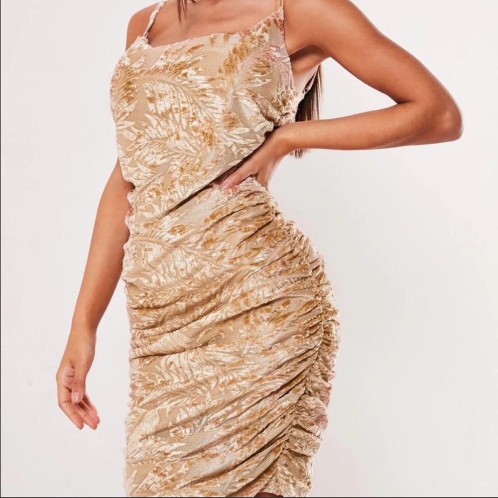 Missguided Nude Velvet Ruched Dress 6 Nwt